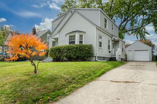 2624 Thayer Dr, Saint Joseph, MI, 49085-2032 | Card Image