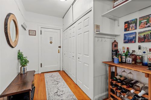 apt-4b-76 Austin St, Forest Hills, NY, 11375-6904 | Card Image