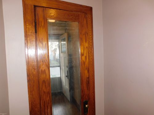 1456 Wayburn St, Grosse Pointe Park, MI, 48230-1067 | Card Image