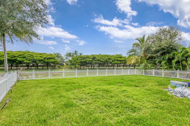 1196 Oakwater Dr, House other with 5 bedrooms, 3 bathrooms and null parking in Royal Palm Beach FL | Image 37