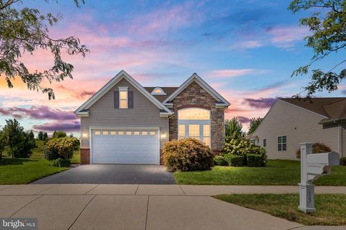13 Palisade Cir, MIDDLETOWN, DE, 19709-4616 | Card Image