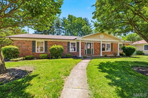 806 Camp St, Washington, MO, 63090-3515 | Card Image