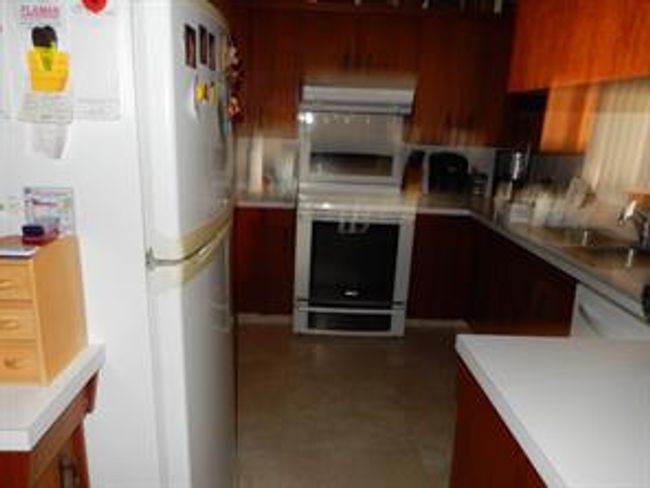 1251 St Charles Rd N, House detached with 4 bedrooms, 2 bathrooms and null parking in Lethbridge AB | Image 5