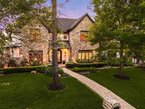 735 Timber Hill Dr, Hedwig Village, TX, 77024-2603 | Card Image