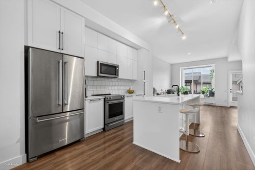 44-3552 Victoria Dr, Coquitlam, BC, V3E0N7 | Card Image