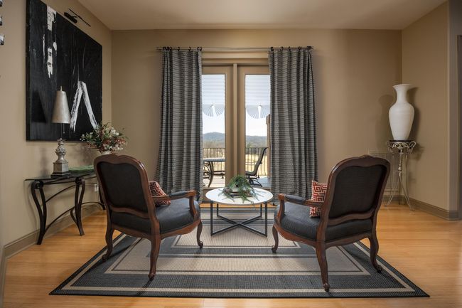 Comfortable seating for overnight family and friends | Image 68