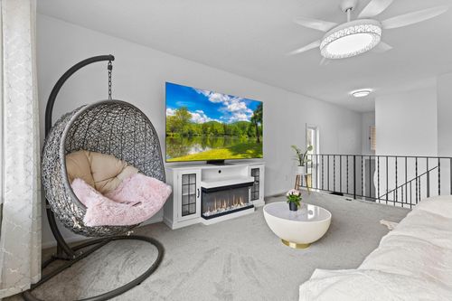 10402 Yorktown Ln N, Maple Grove, MN, 55369-2857 | Card Image