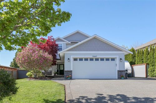 2461 Stirling Cres, Courtenay, BC, V9N1Y2 | Card Image