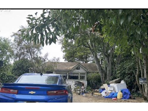 396 N Wall St, Coos Bay, OR, 97420-3344 | Card Image