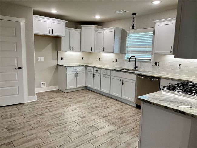 411 Palm St, House other with 3 bedrooms, 2 bathrooms and null parking in Bentonville AR | Image 6