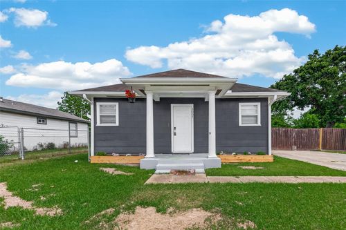 3007 Bonner St, La Porte, TX, 77571-7015 | Card Image