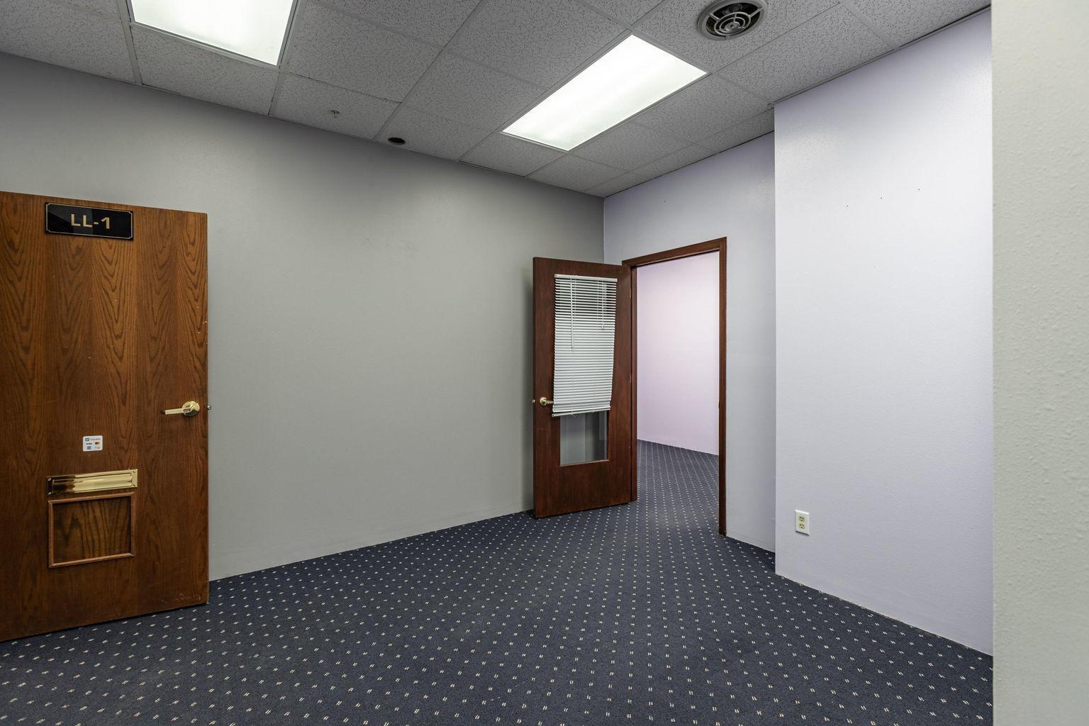 Commercial Lease in La Crosse 5