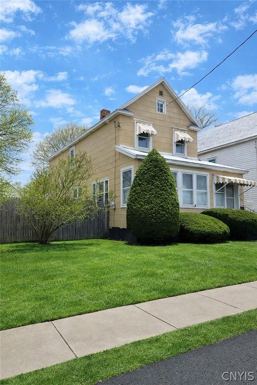 226 Burdick Ave, Syracuse, NY, 13208-1240 | Card Image