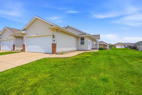 a-2965 Samuel Ct Sw, Cedar Rapids, IA, 52404-7846 | Card Image
