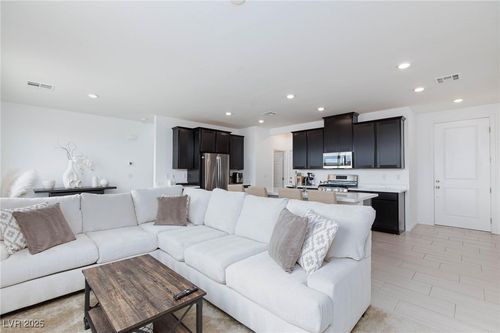 7792 Vino Vrance Ct, Las Vegas, NV, 89113-3703 | Card Image