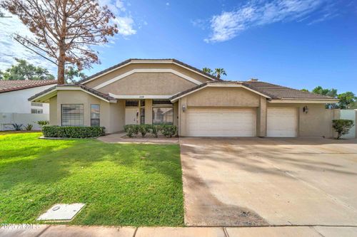 1119 E Southshore Dr, Gilbert, AZ, 85234-6083 | Card Image