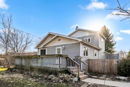 8660 Buena Dr, Burlington, WI, 53105-8353 | Card Image