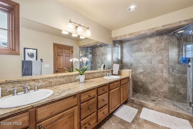 107 Lions Ln, Townhouse with 3 bedrooms, 4 bathrooms and 3 parking in Minturn CO | Image 14