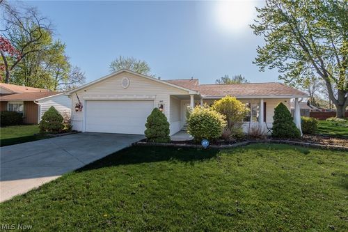 4817 Edgewood Dr, Lorain, OH, 44053-3309 | Card Image