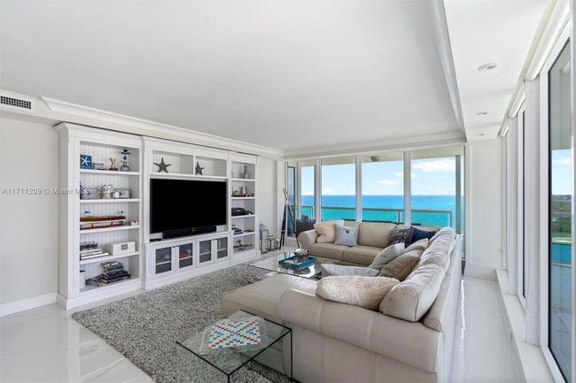 APT-2102 - 2100 S Ocean Ln, Condo with 2 bedrooms, 2 bathrooms and null parking in Fort Lauderdale FL | Image 4