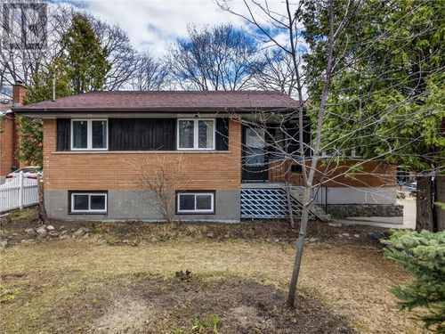 147 Harry Cres, Sudbury, ON, P3B3E3 | Card Image