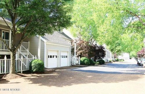 556 Riverfront Way, Knoxville, TN, 37915-2576 | Card Image