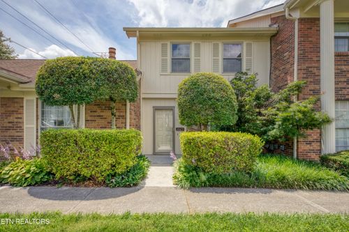 1025-7914 Gleason Dr, Knoxville, TN, 37919-5402 | Card Image