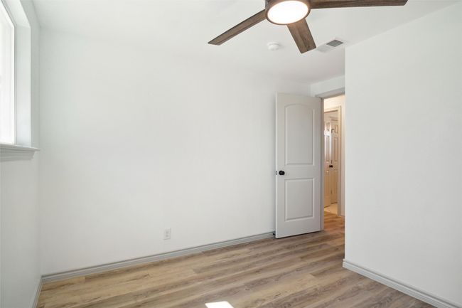636 W Cedar St, House other with 5 bedrooms, 2 bathrooms and null parking in Hurst TX | Image 34