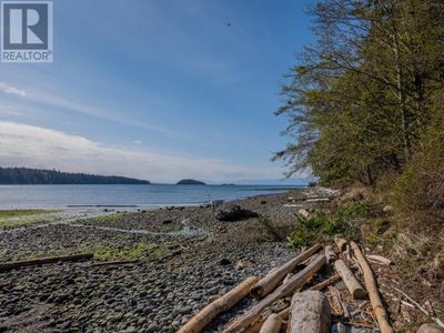 4810 Sanderson Rd, House other with 3 bedrooms, 3 bathrooms and 2 parking in Gillies Bay BC | Image 2