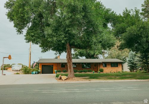 63 N 100 W, Blanding, UT, 84511-3611 | Card Image