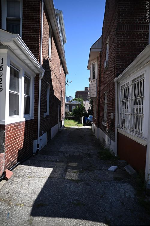 15926 Highland Ave, Jamaica, NY, 11432-3434 | Card Image