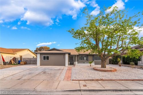 5771 Auckland Dr, Las Vegas, NV, 89110-2625 | Card Image