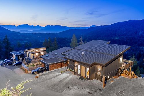 885 Rivendell Dr, Bowen Island, BC, V0N1G1 | Card Image