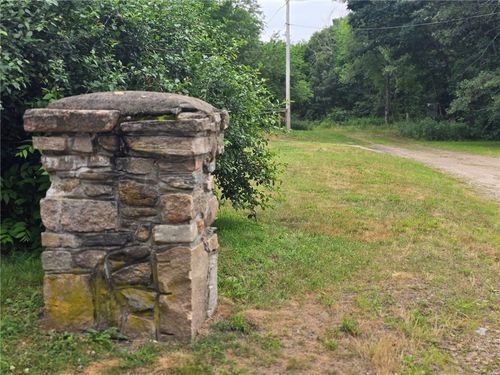 16 Vars Ln, Bradford, RI, 02808-1115 | Card Image