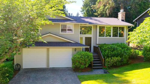 19719 41st Ave Ne, Lake Forest Park, WA, 98155-1610 | Card Image