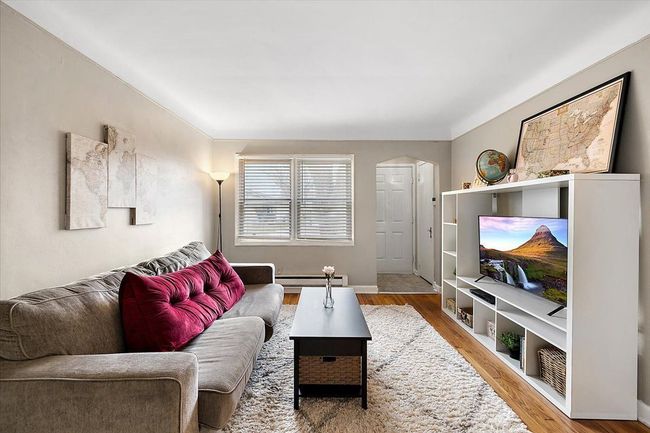 110 W Shevlin Ave, House other with 2 bedrooms, 1 bathrooms and null parking in Hazel Park MI | Image 6