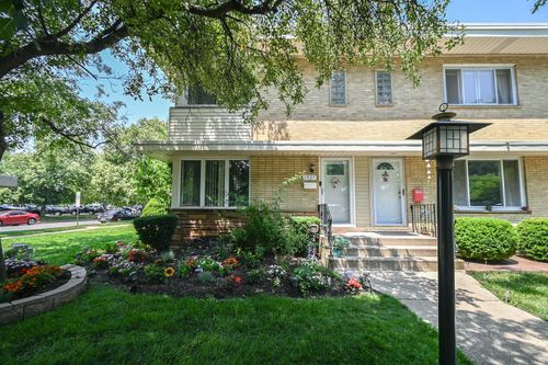 1927 Lee St, Evanston, IL, 60202-1536 | Card Image