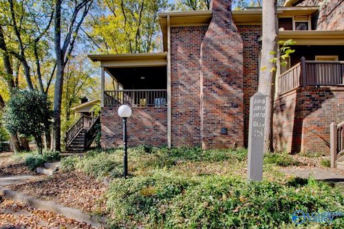 3018 Live Oak Ln Sw, Huntsville, AL, 35802-4473 | Card Image