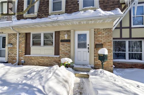 4-2258 Upper Middle Rd, Burlington, ON, L7P2Z9 | Card Image