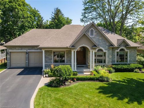 63 Metcalfe St, Guelph, ON, N1E4X7 | Card Image