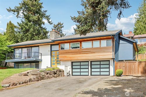 12456 Se 27th St, Bellevue, WA, 98005-4107 | Card Image