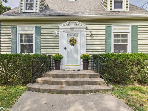 821 E Highland Ave, Ottumwa, IA, 52501-2135 | Card Image