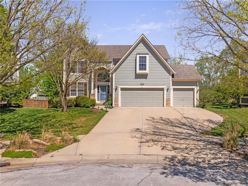 24966 W 150th Ct, Olathe, KS, 66061-8527 | Card Image