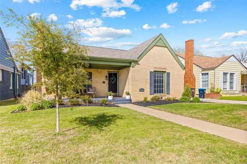 4216 Locke Ave, Fort Worth, TX, 76107-5520 | Card Image