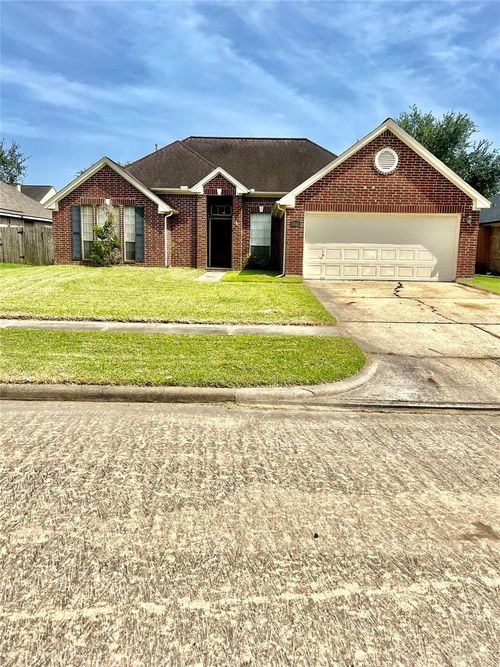 2017 Castle Dr, League City, TX, 77573-4985 | Card Image