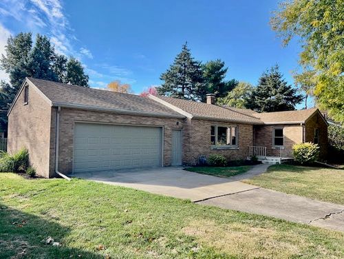 1011 Monroe Dr, Bloomington, IL, 61701-3332 | Card Image