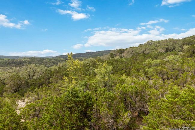 846 County Road 2763, House other with 3 bedrooms, 2 bathrooms and null parking in Mico TX | Image 52