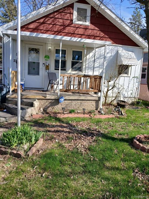 228 Borland Ct, Saginaw, MI, 48602-3130 | Card Image