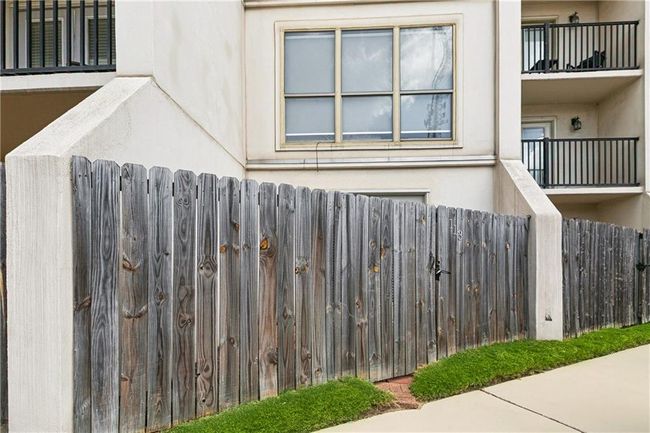 Porch from parking lot | Image 16