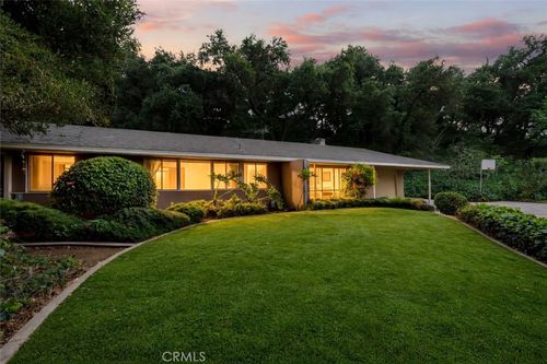 574 S Chaparro Rd, Covina, CA, 91724-3555 | Card Image